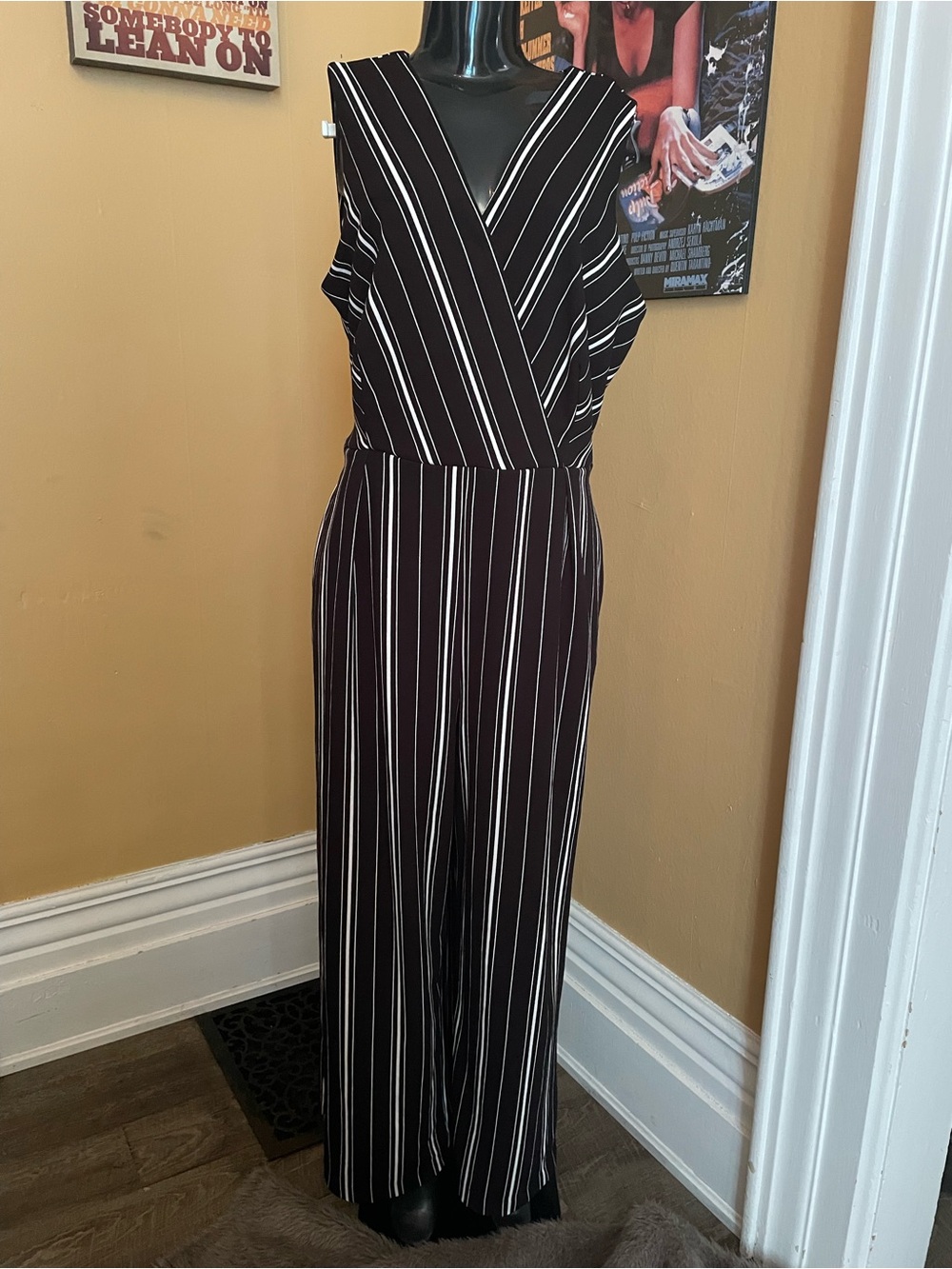 Plus Size Black & White Sleeveless Jumpsuit ( 16 )